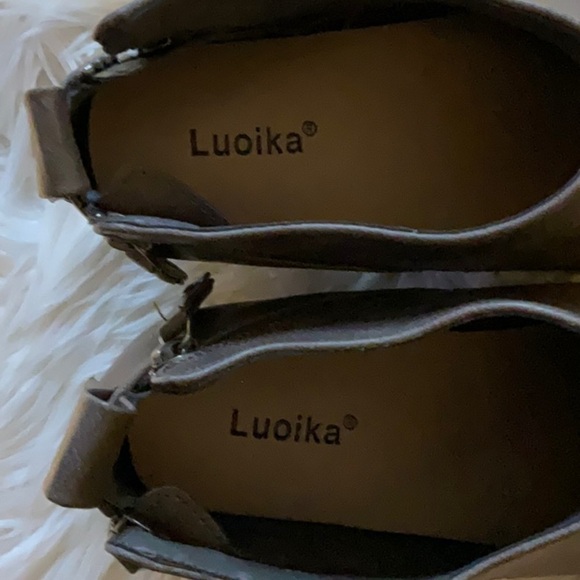 Luoika Women’s Grey Wide Width Chunky Heel Side Zipper Ankle Booties Size 9.5 - Picture 3 of 13